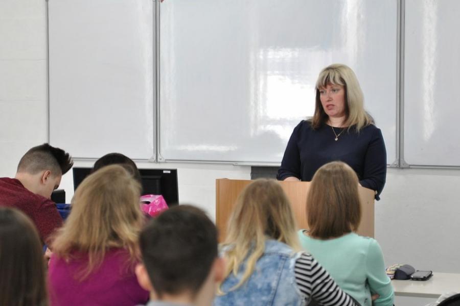 Студентам Алтайского филиала РАНХиГС рассказали о перспективах трудоустройства в Федеральную налоговую службу